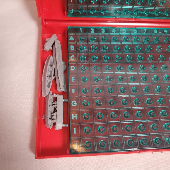 Milton Bradley Original 1st Edition 1967 Battleship Game Complete - Picture 6 of 13